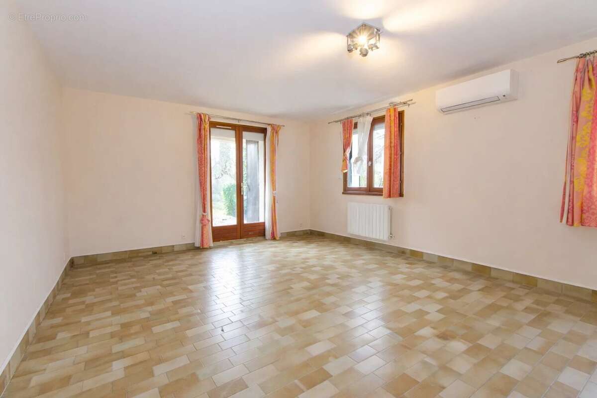 Maison à SAINT-VERAND