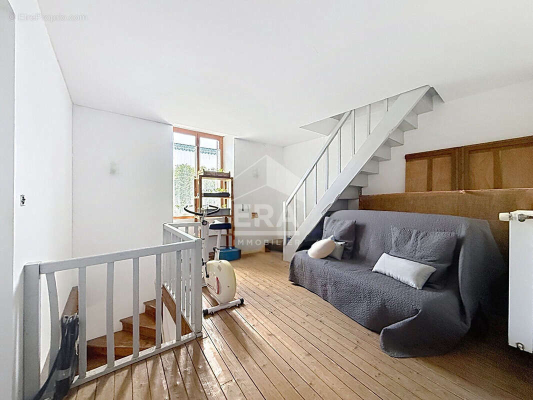 Maison à PUSSAY