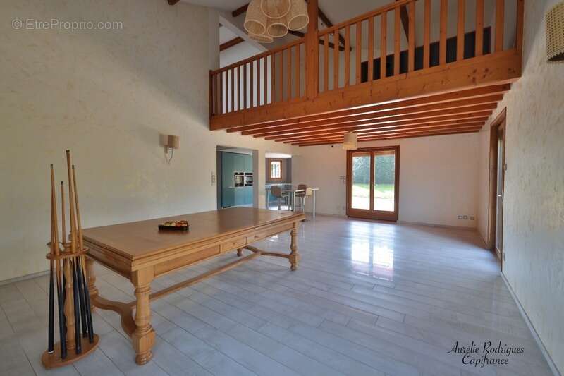 Maison à SAINT-CYR-SUR-MENTHON