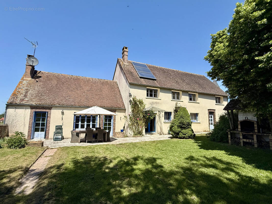Maison à CHATEAUNEUF-EN-THYMERAIS