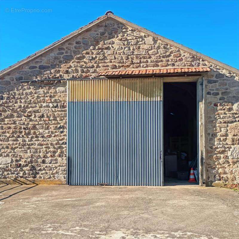 Maison à SAINT-CHRISTOPHE-D'ALLIER