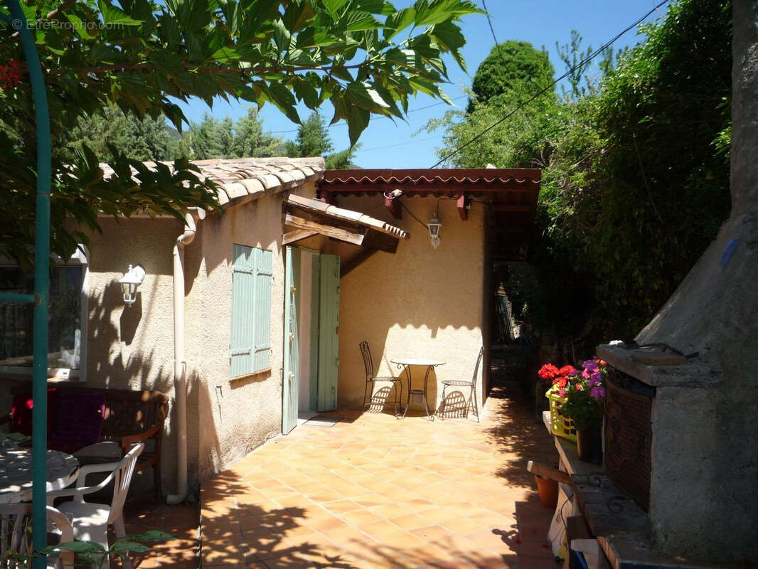 Maison à MALAUCENE
