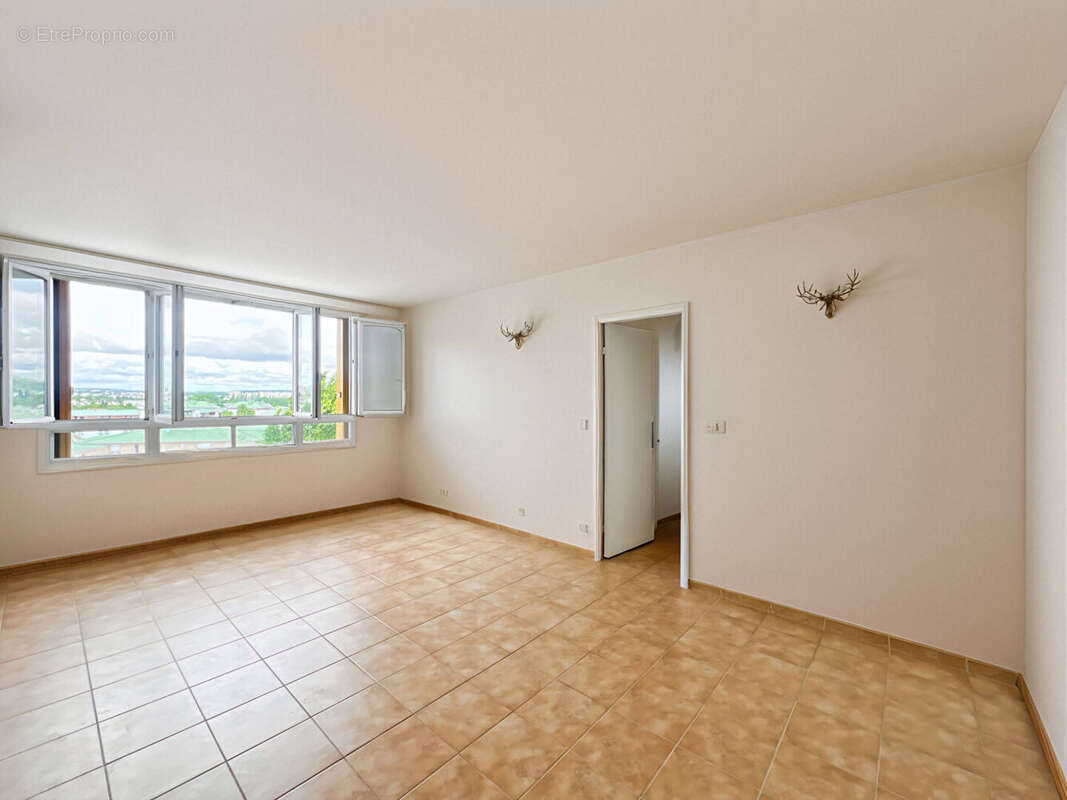 Appartement à MANTES-LA-JOLIE