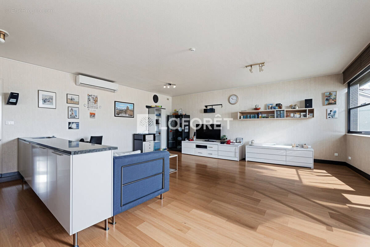 Appartement à RILLIEUX-LA-PAPE