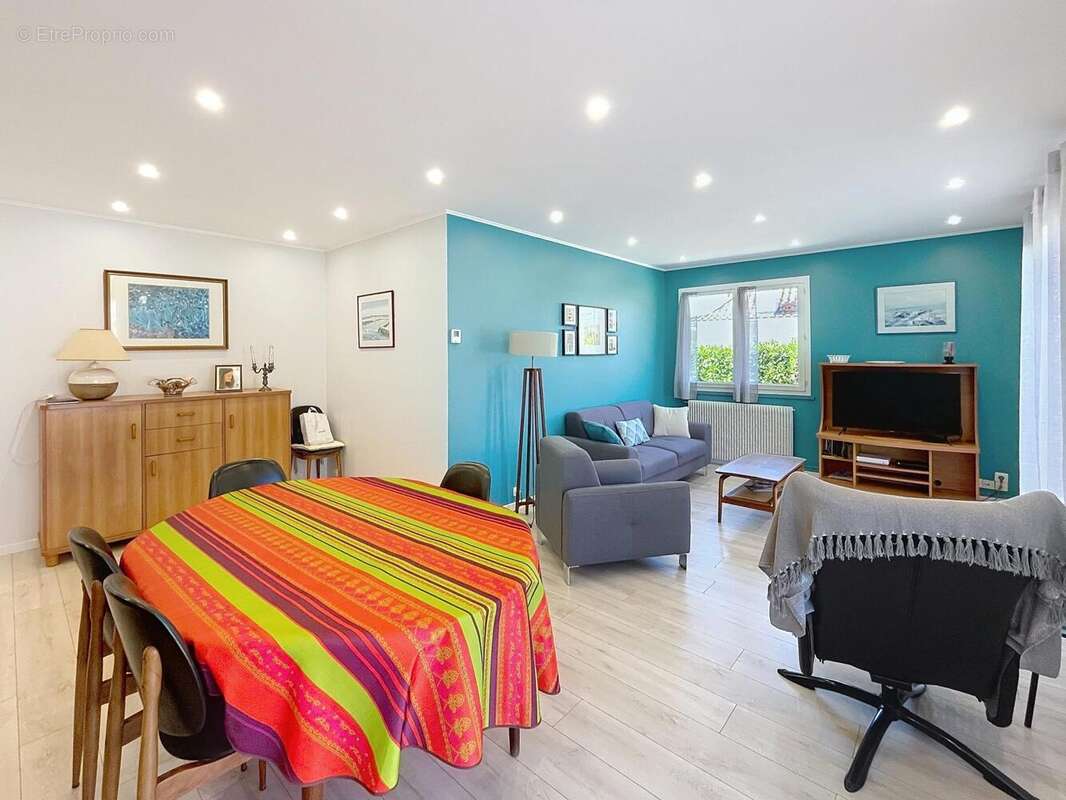 Photo 2 - Maison à MARTIGNAS-SUR-JALLE