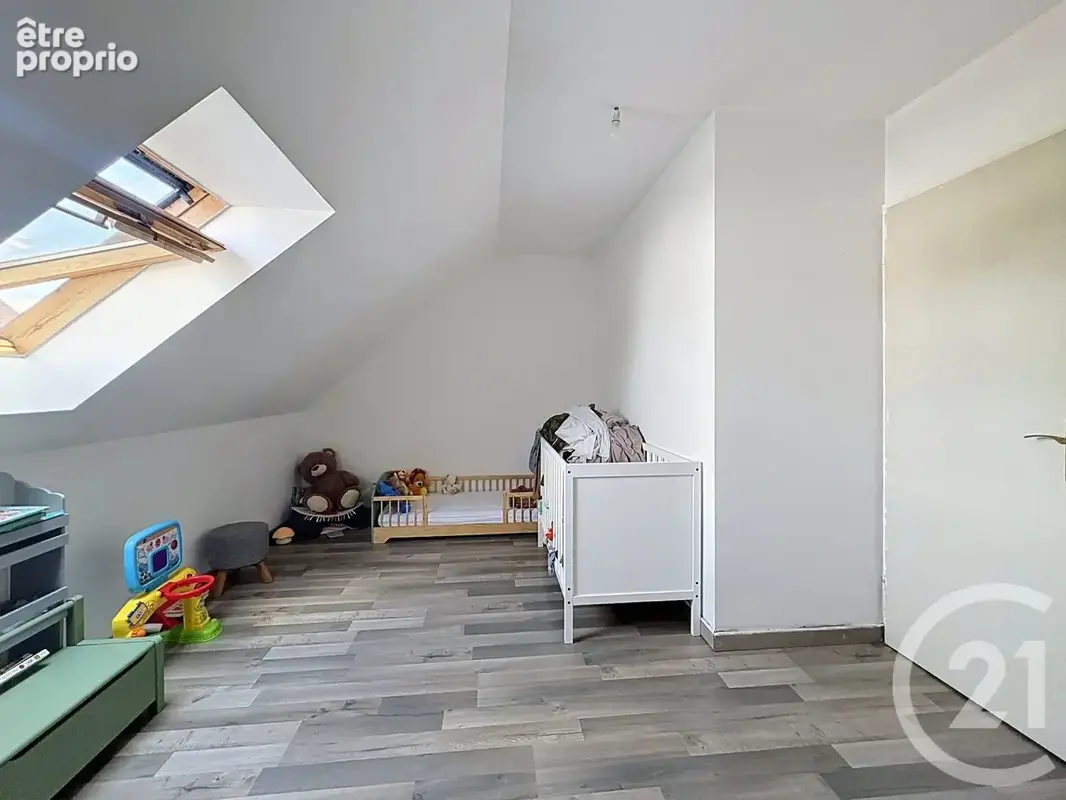 Maison 107 m² à Moissy-Cramayel  - photo 6