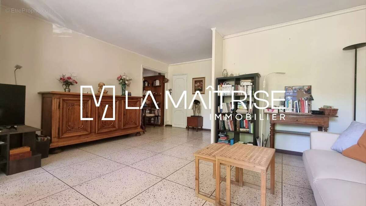 Appartement à MARSEILLE-9E