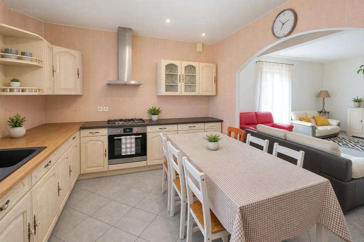 Maison lumineuse de 153 m² avec jardin à Montélimar - photo 12