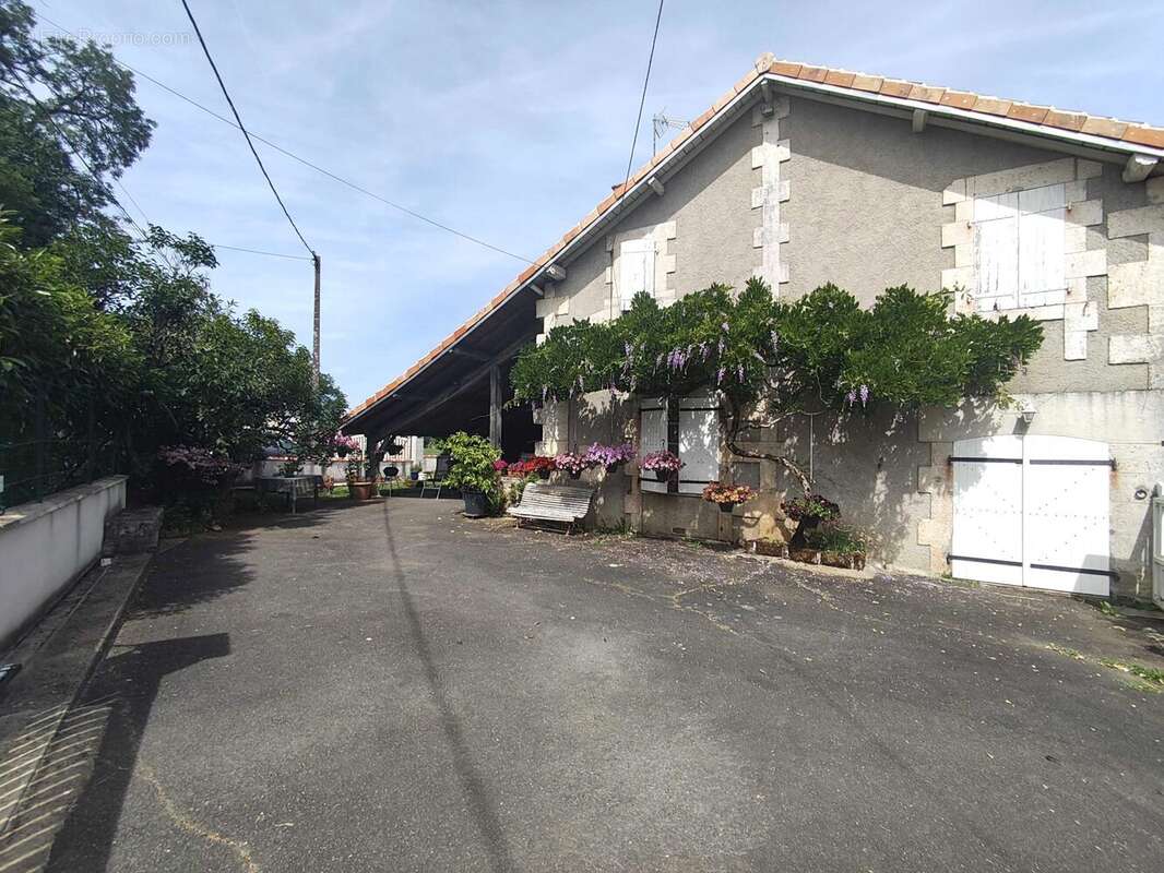 Maison à MASSIGNAC