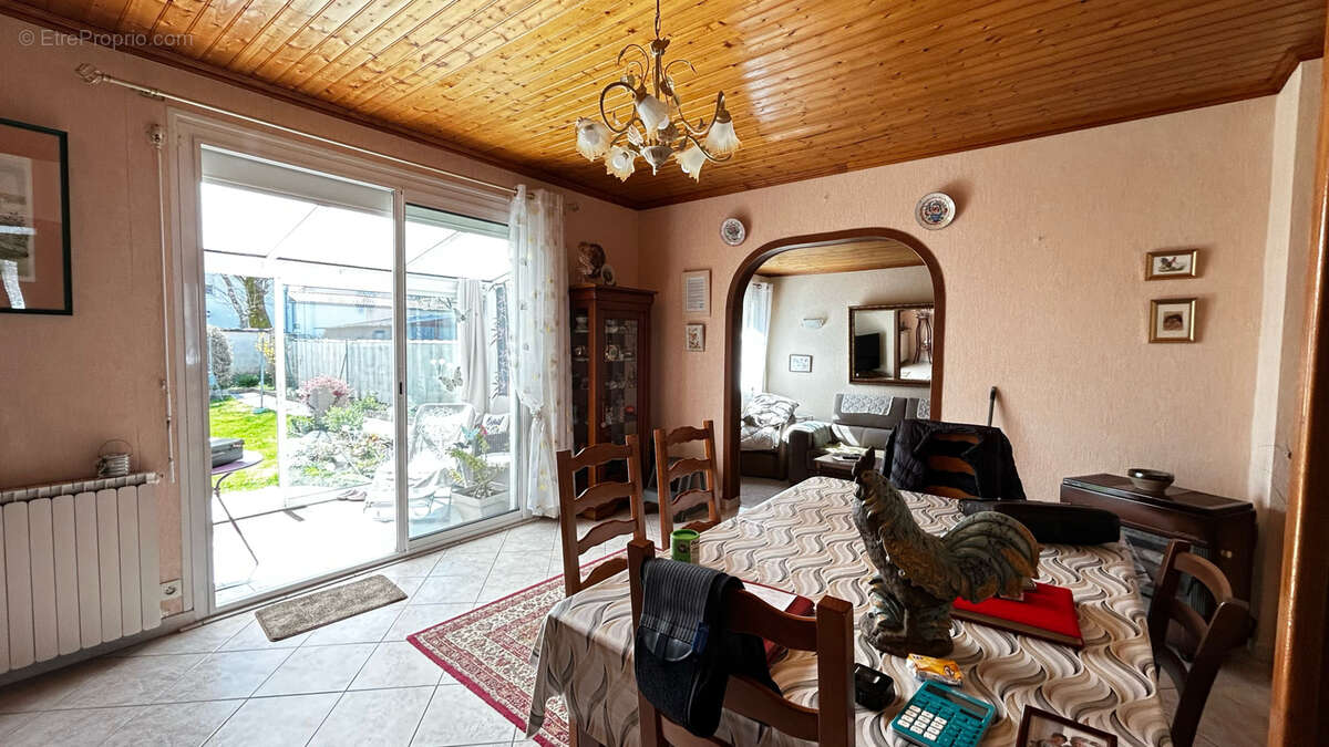 Maison à DOMPIERRE-SUR-MER