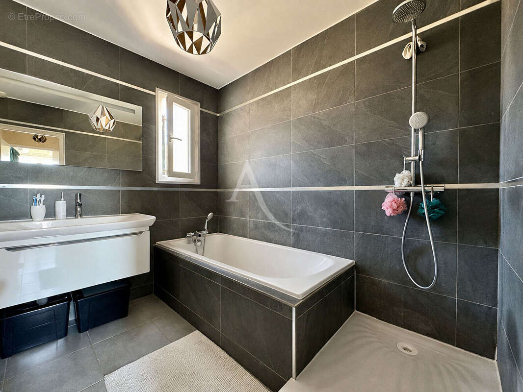 Jolie maison T4 proche du neuf ! - photo 8