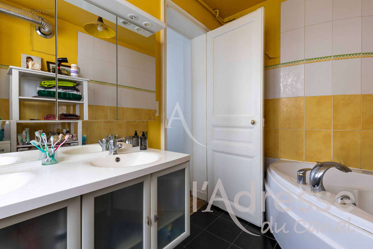 Appartement à PARIS-10E