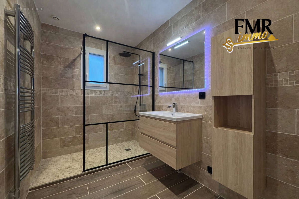 Maison à SAINT-PIERRE-SUR-DIVES