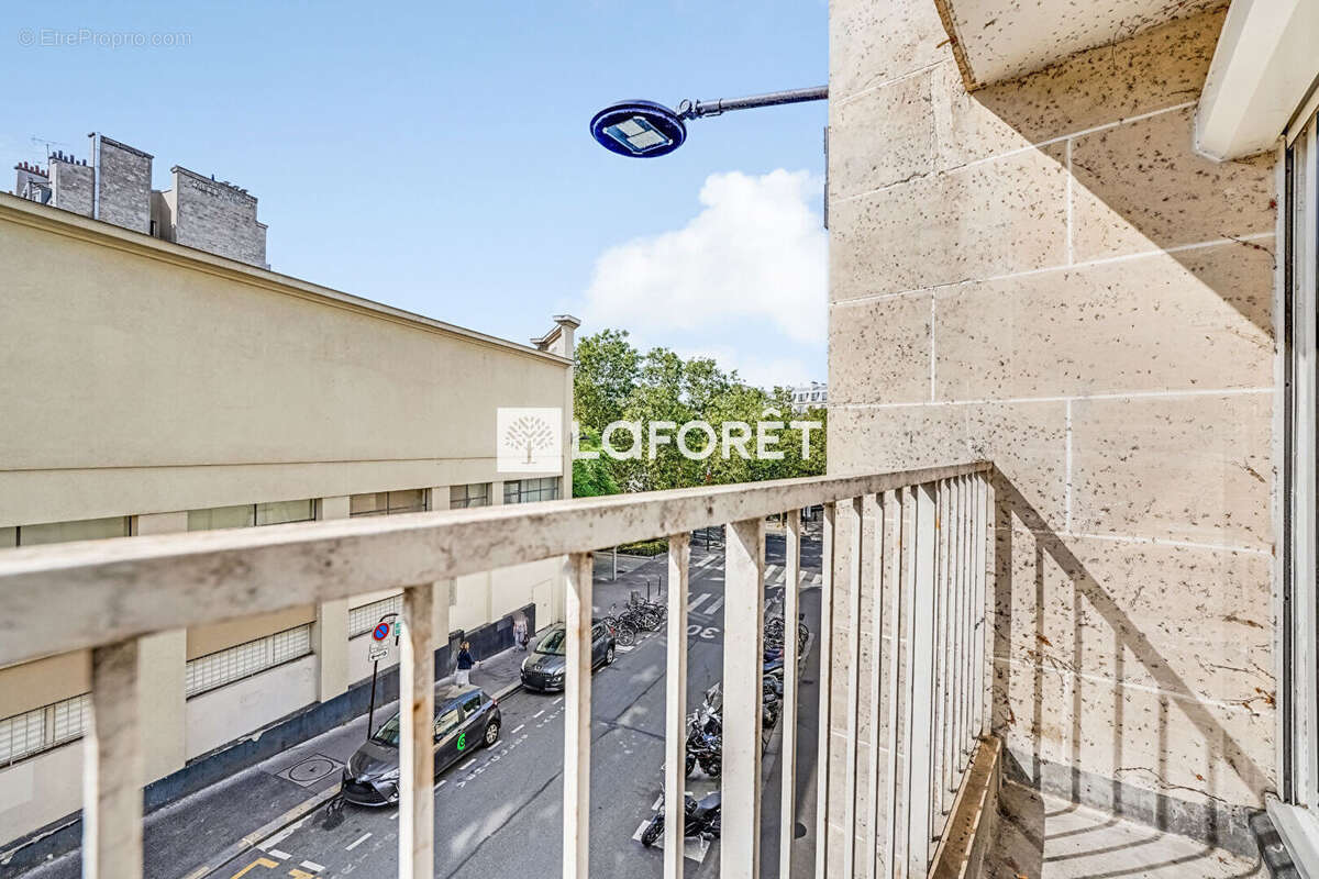Appartement à PARIS-11E
