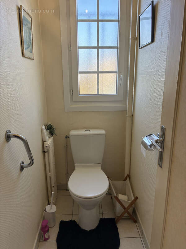 Maison à SAINT-MAGNE-DE-CASTILLON