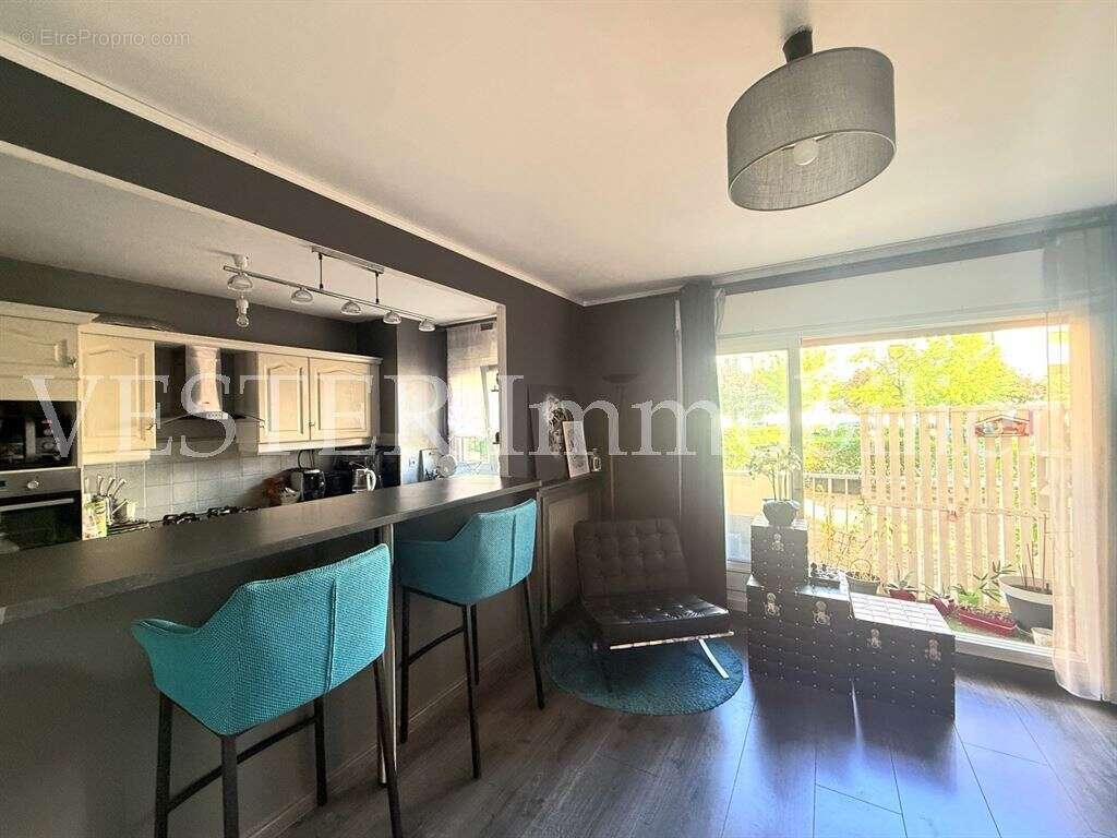 Très agréable 4 pièces avec balcon et vue dégagée - photo 2