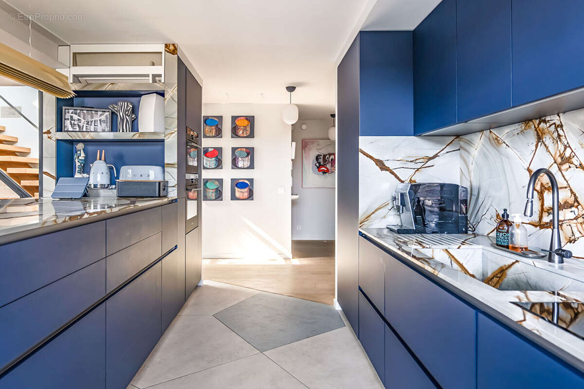 Appartement à PARIS-17E
