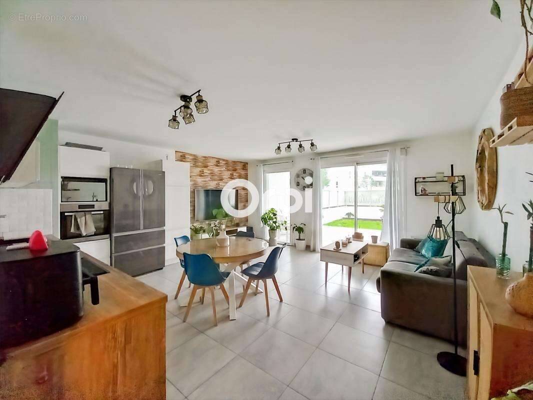 Appartement à MARSEILLE-9E
