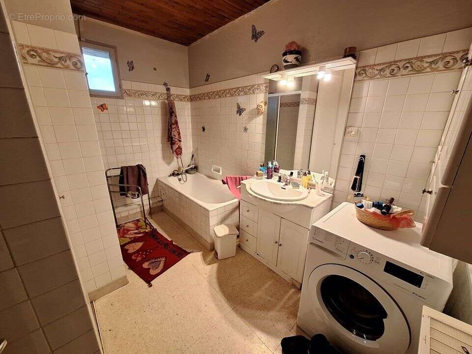 Maison à CHATEAUNEUF-SUR-ISERE