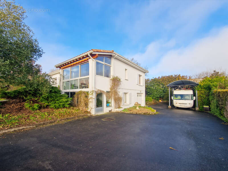 Maison à TONNAY-BOUTONNE
