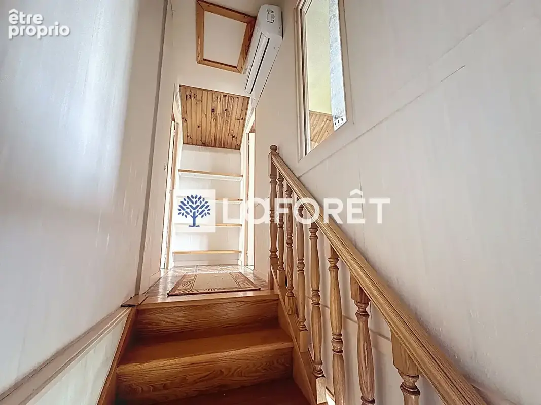 Maison sur 3 niveaux avec un sous sol  - Fort potentiel - Centre Saint-Nom - photo 11