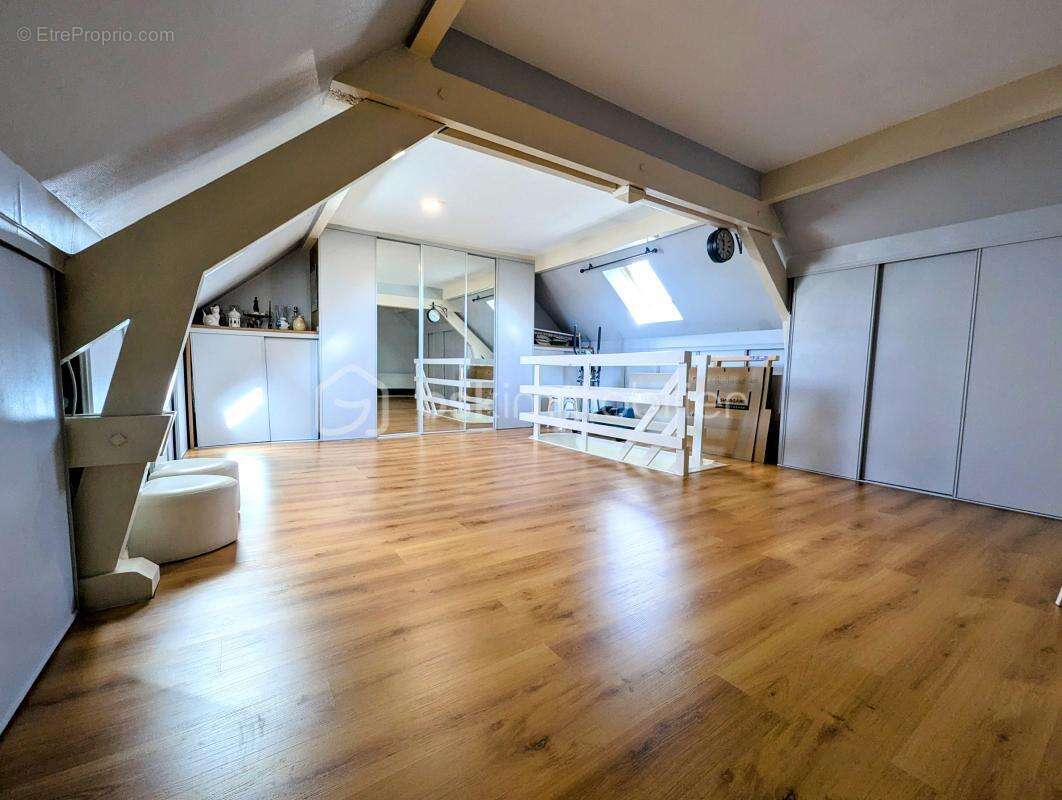 Appartement à OZOIR-LA-FERRIERE