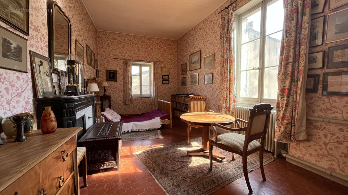 Maison à PERNES-LES-FONTAINES