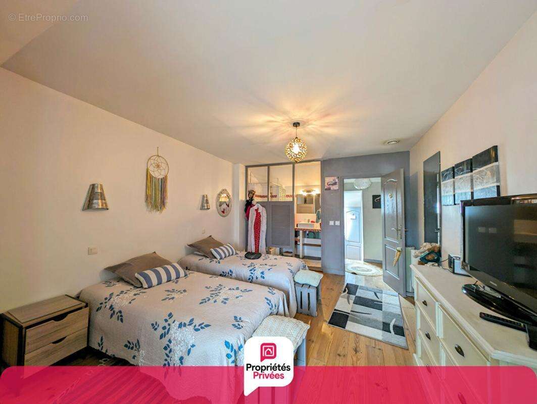 Maison avec logement indépendant située à Macqueville  5 pièce(s) 182 m2 Crit réf 458889 - photo 12