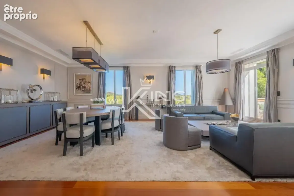 Saint Raphael appartement de prestige de 295 m² avec accès privé par ascenseur. pleine vue mer et triple garages - photo 5