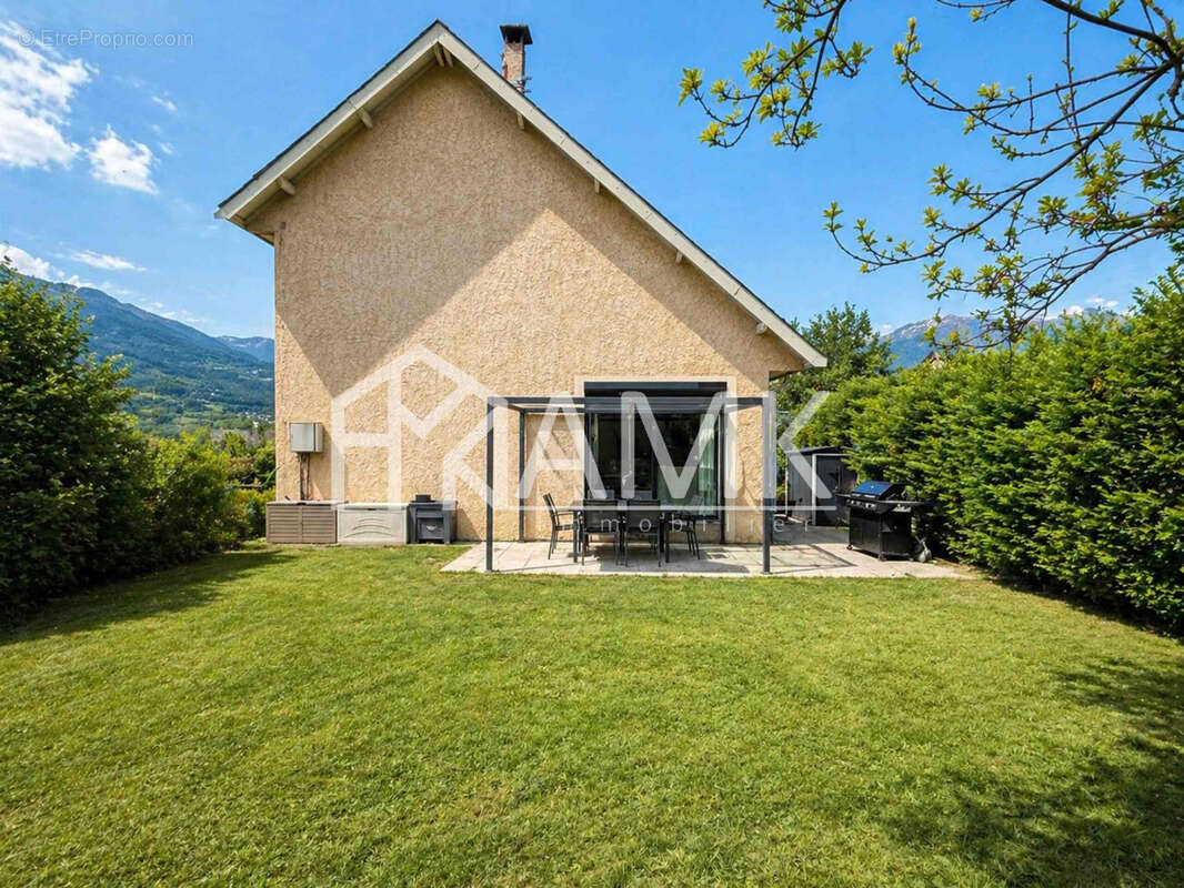 Maison individuelle 140 m2 au sol avec futur studio indépendant & jardins   Cœur de village** - photo 16