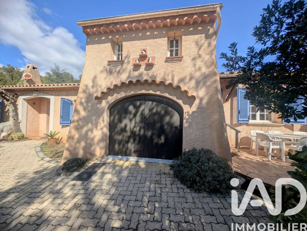 Photo 1 - Maison à LA MOLE