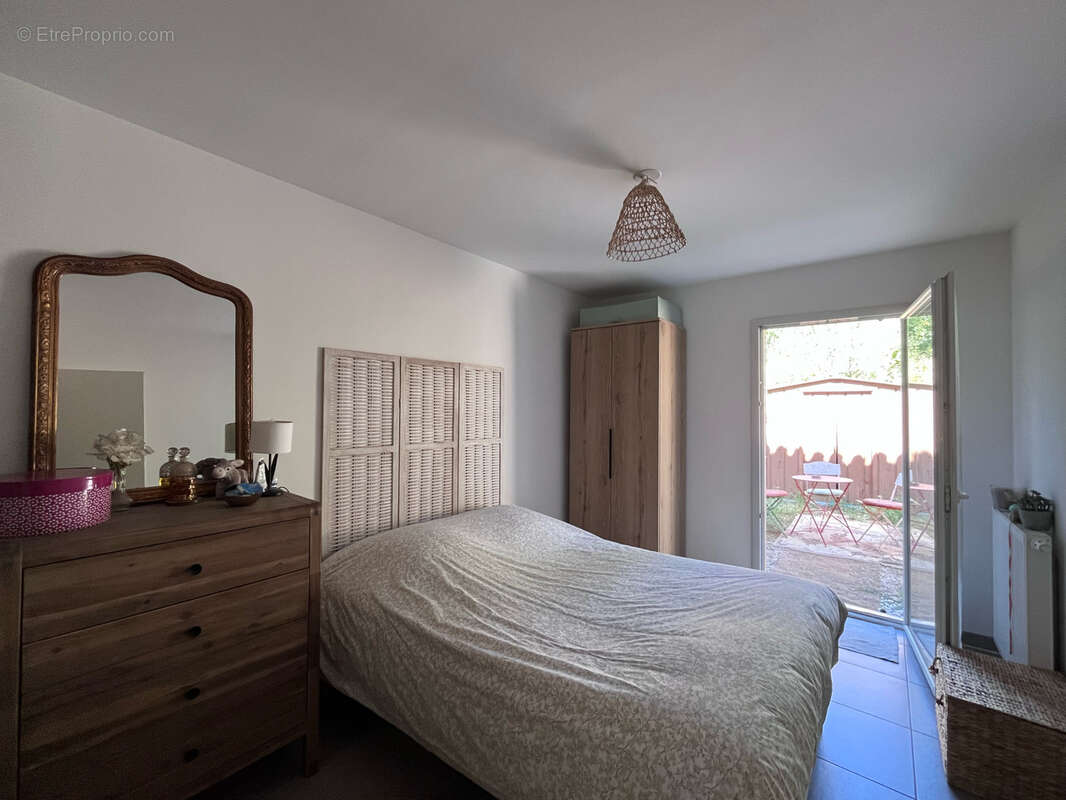 Appartement t3 en rez de jardin  avec parking toulon ouest - photo 9