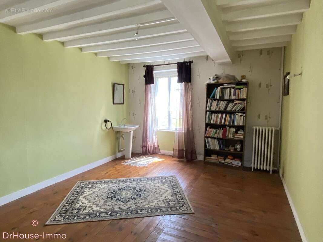 Maison à CROISILLES