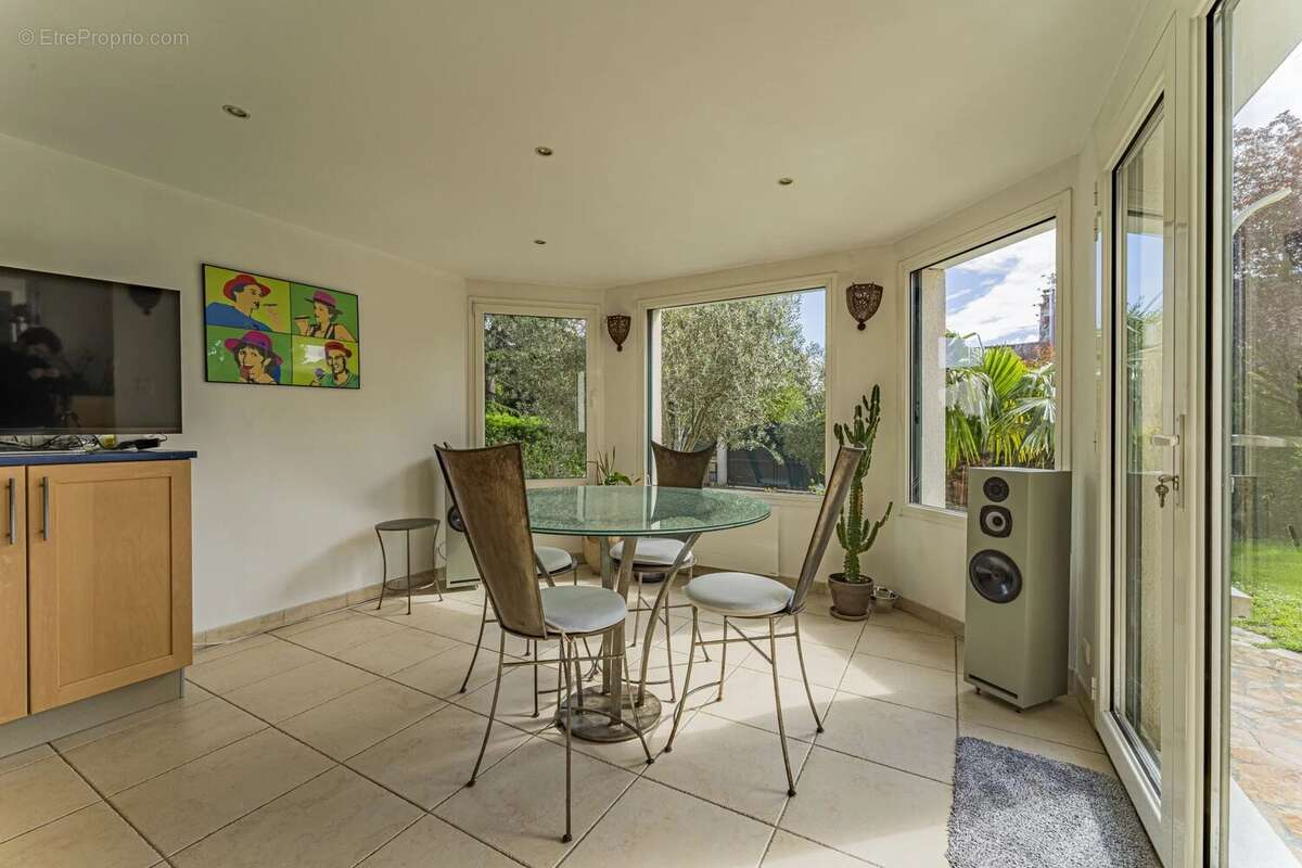 Maison à CROISSY-SUR-SEINE