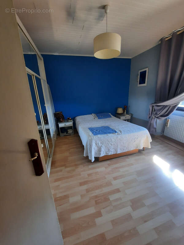 Maison à CUZORN