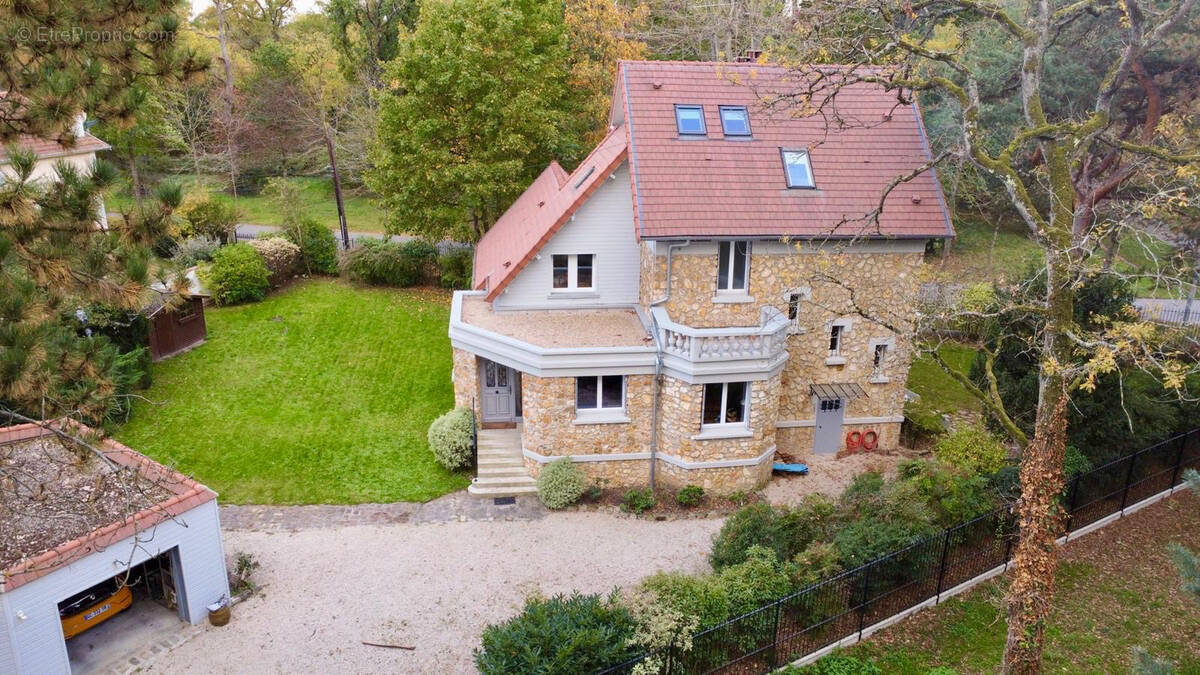 Maison à MAISONS-LAFFITTE