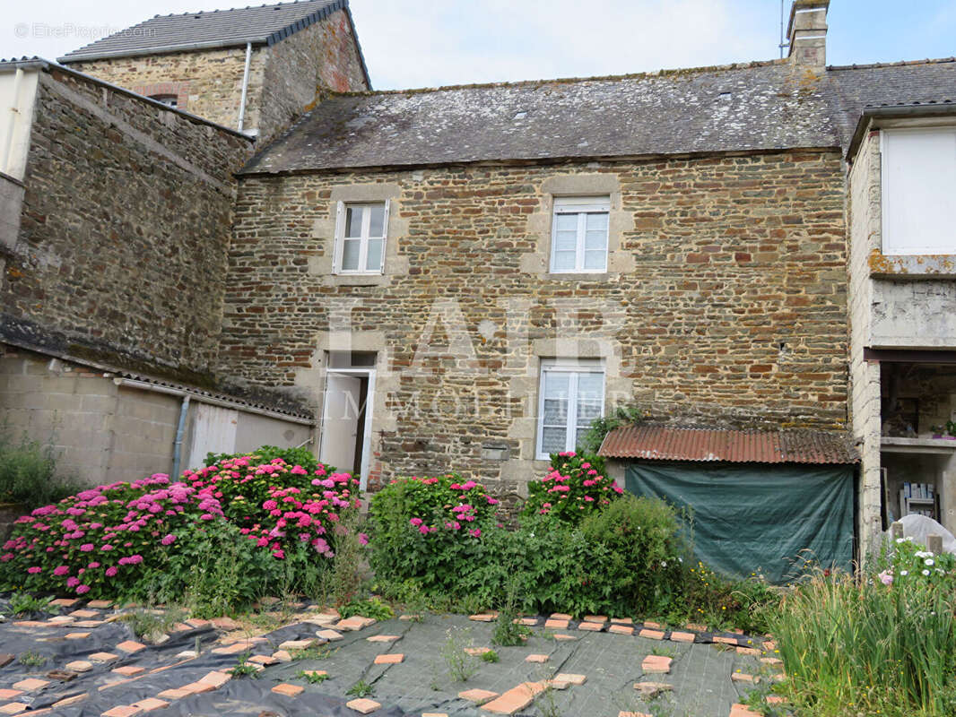 Maison à PRE-EN-PAIL