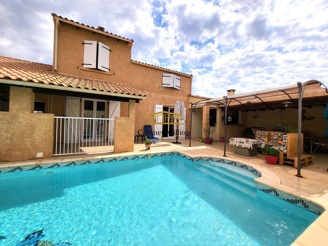 Maison à VIC-LA-GARDIOLE