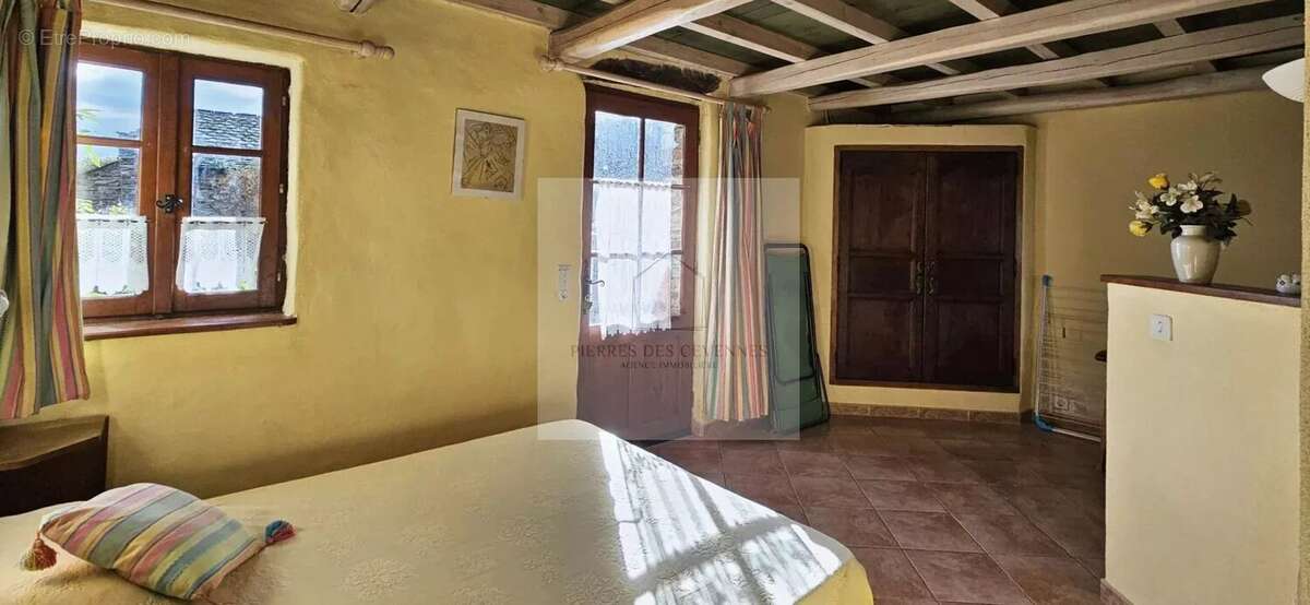 Maison à SAINT-ANDRE-DE-LANCIZE