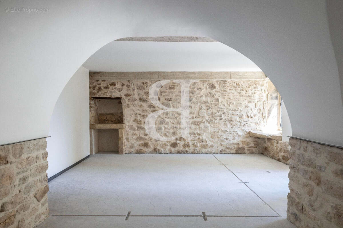 Maison 271 m² à Grignan  - photo 5