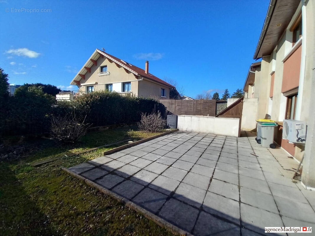 Maison à RIVES