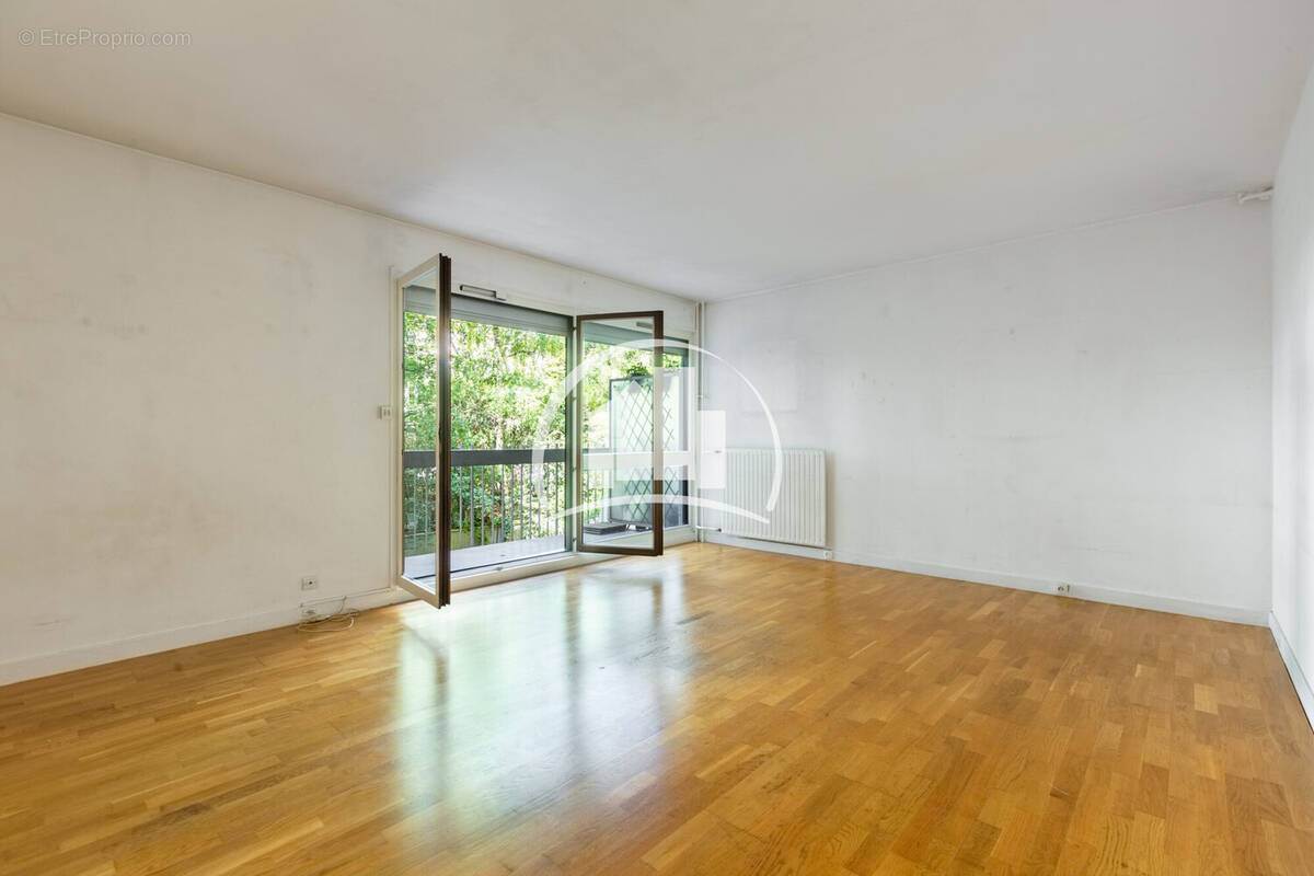 Appartement à PARIS-19E