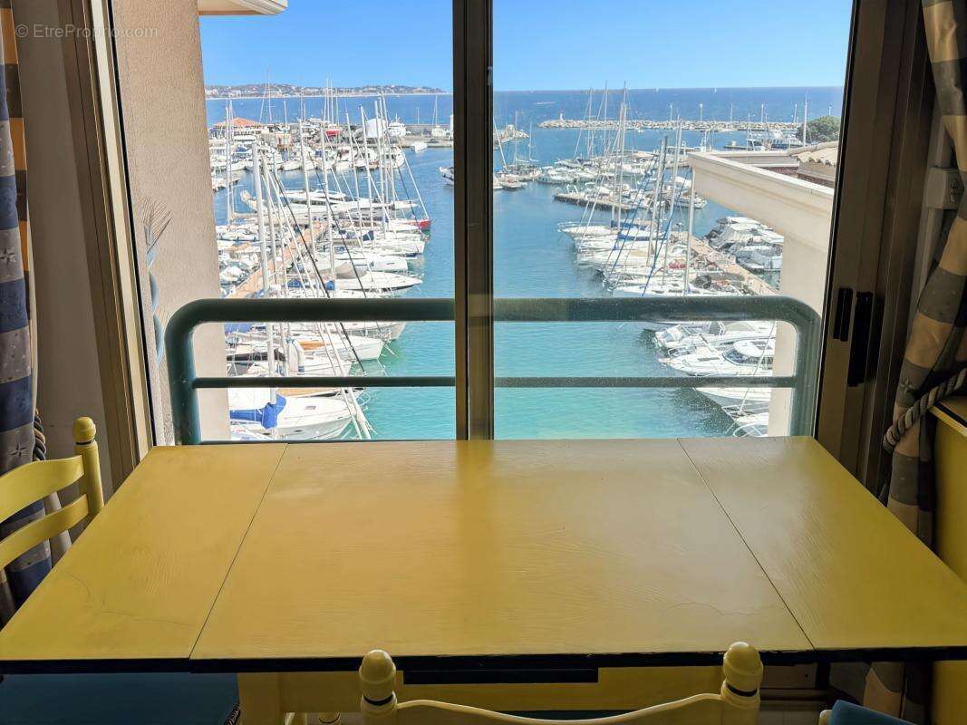 Appartement à FREJUS