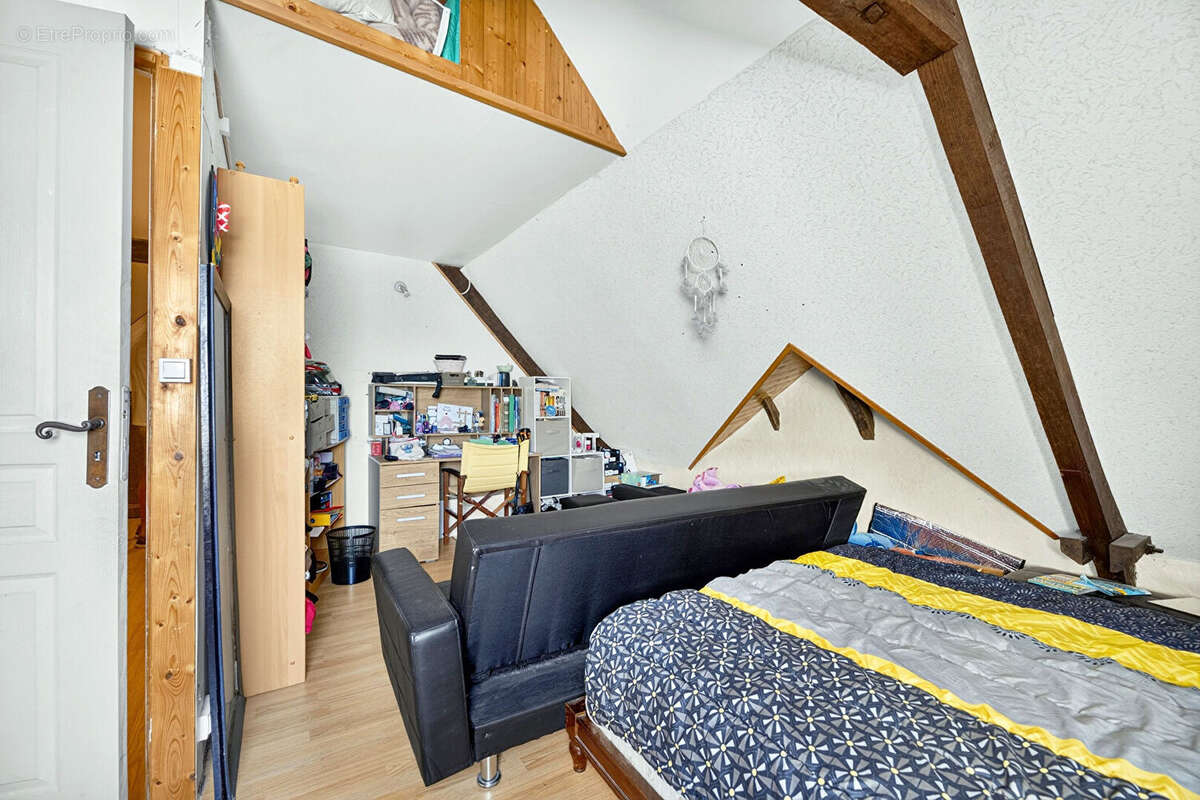 Maison de charme en coeur de village - 167 m2 - Résidence principale + studio indépendant - photo 10