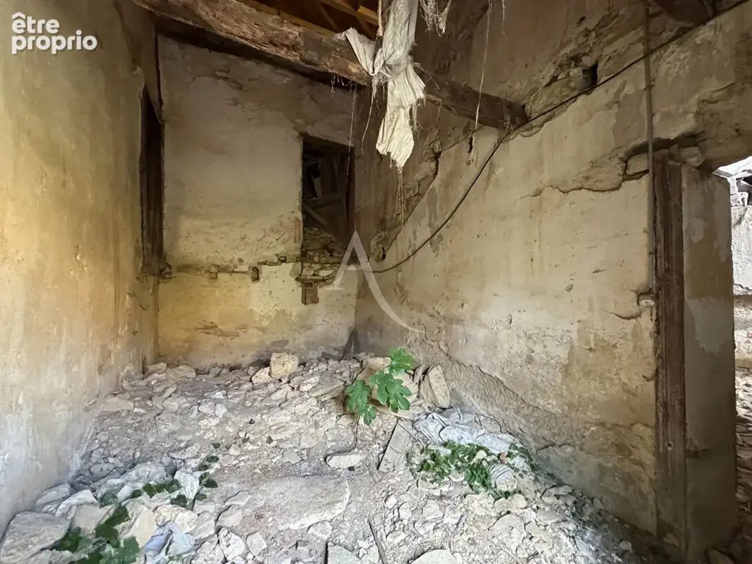 FORENTIN, Maison à rénover de 466 m² - photo 10