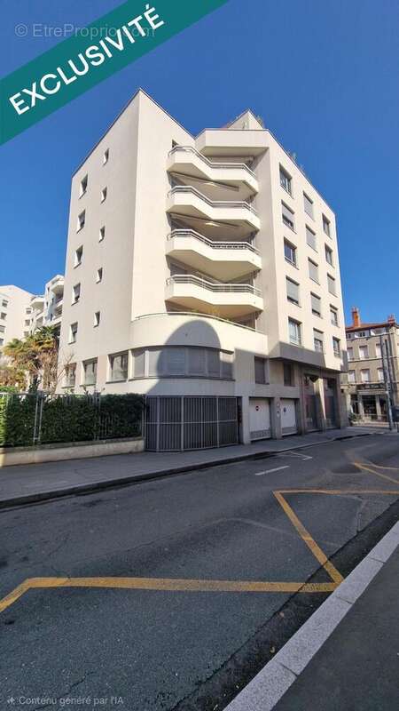Photo 2 - Commerce à LYON-6E