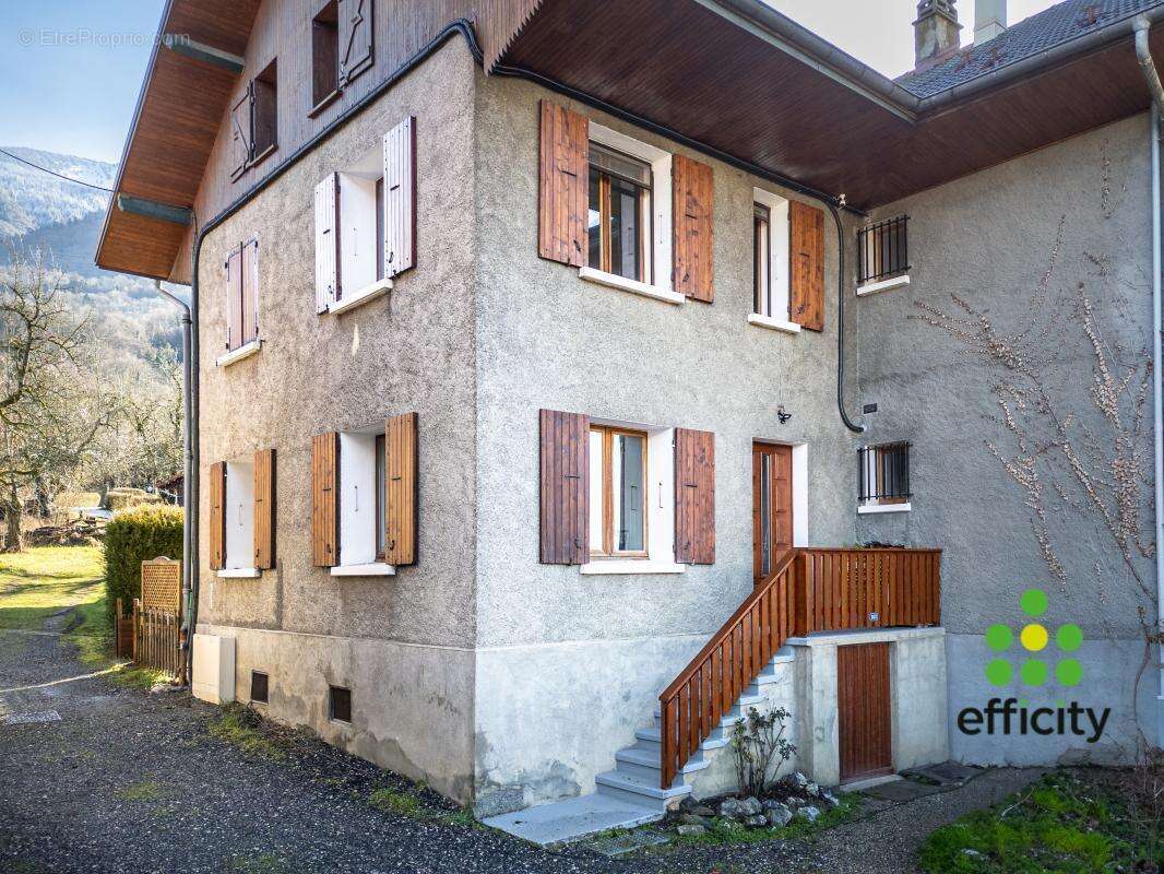 Maison à NOTRE-DAME-DES-MILLIERES