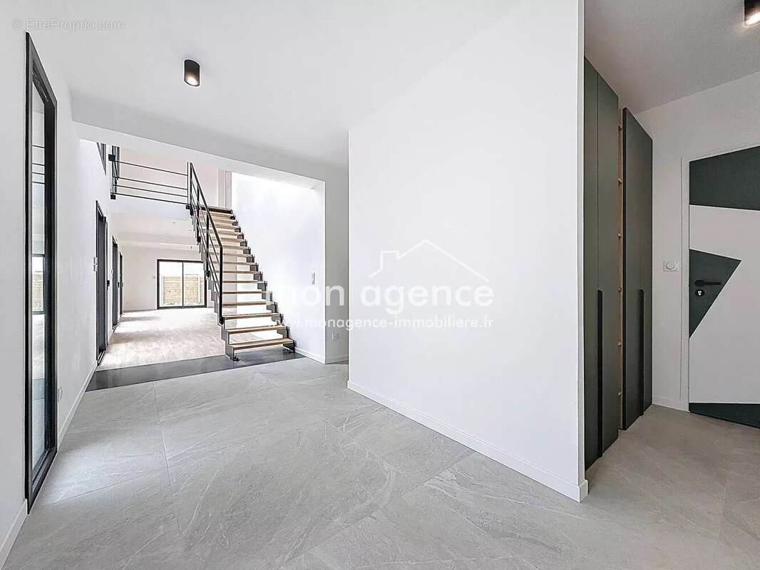 Maison à BOURG-BEAUDOUIN