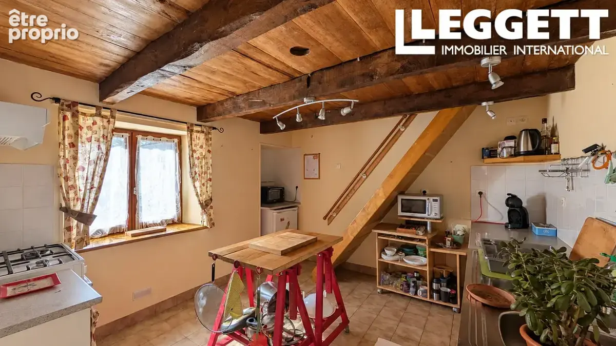 Charmante maison de caractère de 2 chambres avec jardins près de Ménigoute - photo 7