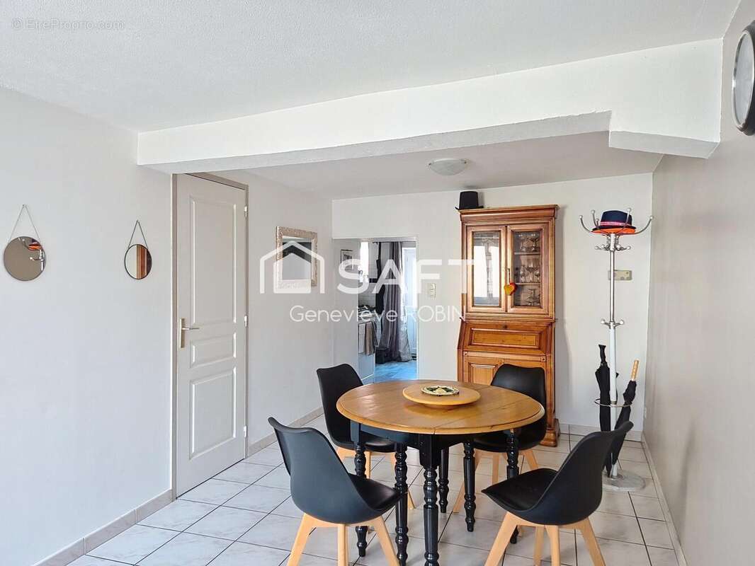 Photo 3 - Maison à SAINT-GENIS-LES-OLLIERES